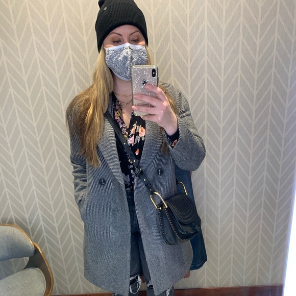 Meet your Posher, Alexis - Picture 3 of 3